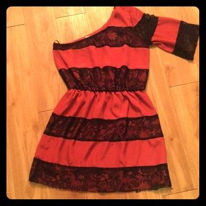 One sleeve cute dress!